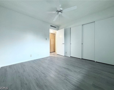 2264 Winkler Avenue - Photo Thumbnail 8