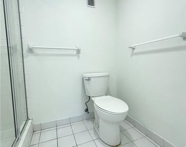 2264 Winkler Avenue - Photo Thumbnail 15