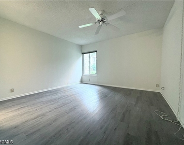 2264 Winkler Avenue - Photo Thumbnail 11