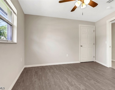 4472 Beechwood Lake Drive - Photo Thumbnail 15