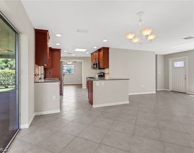 4472 Beechwood Lake Drive - Photo Thumbnail 7