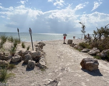 20021 Sanibel View Circle - Photo Thumbnail 17