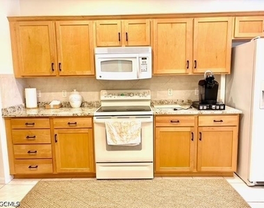 20021 Sanibel View Circle - Photo Thumbnail 3