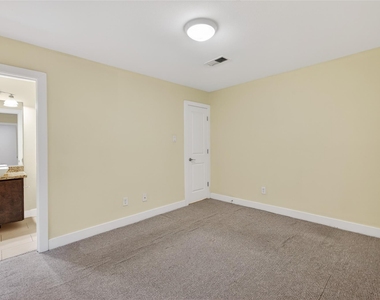4608 Nett Street - Photo Thumbnail 10
