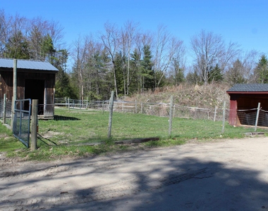 260 Bennington - Photo Thumbnail 3