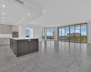 4810 Pelican Colony Boulevard - Photo Thumbnail 3