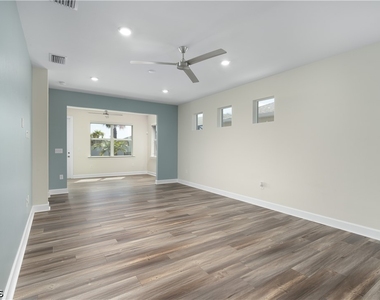 42186 Edgewater Drive - Photo Thumbnail 8