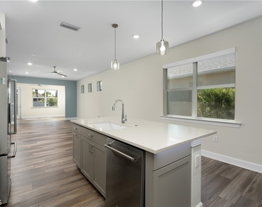 42186 Edgewater Drive - Photo Thumbnail 5