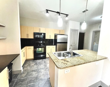 3660 Richmond Avenue - Photo Thumbnail 14