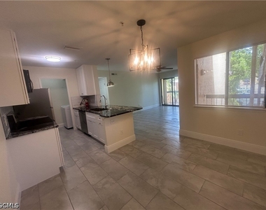 2875 Winkler Avenue - Photo Thumbnail 5