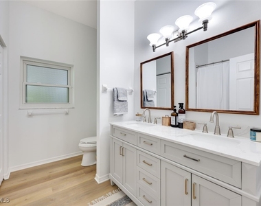 7500 Woodland Bend Circle - Photo Thumbnail 19