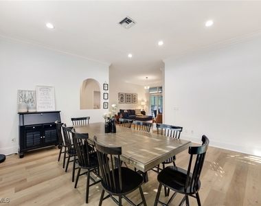 7500 Woodland Bend Circle - Photo Thumbnail 13