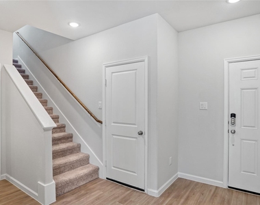 16505 Opportunity Way - Photo Thumbnail 3