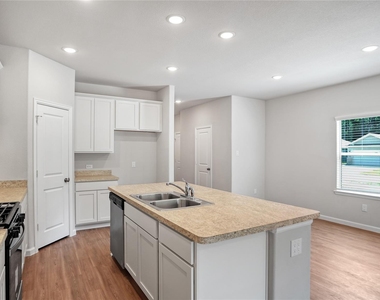 16505 Opportunity Way - Photo Thumbnail 7