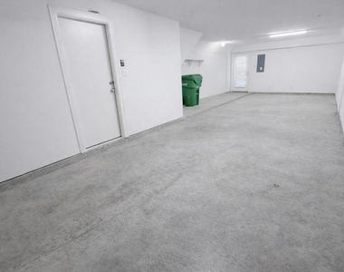 2710 Hullsmith Drive - Photo Thumbnail 11
