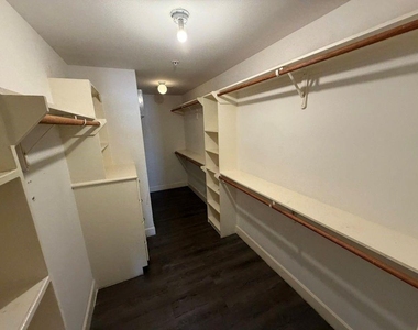 2710 Hullsmith Drive - Photo Thumbnail 10