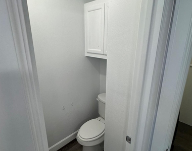 2710 Hullsmith Drive - Photo Thumbnail 13