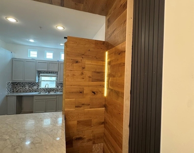 2710 Hullsmith Drive - Photo Thumbnail 7