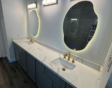 2710 Hullsmith Drive - Photo Thumbnail 12