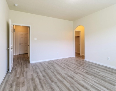 12439 Dona Lane - Photo Thumbnail 10