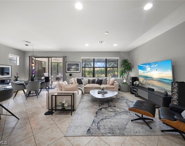 7052 Live Oak Drive - Photo Thumbnail 16