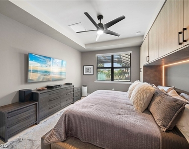 7052 Live Oak Drive - Photo Thumbnail 22