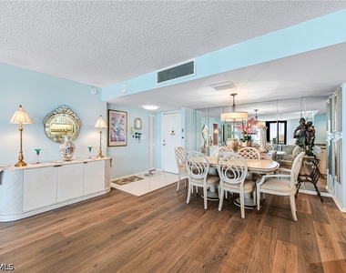 4001 Gulf Shore Boulevard N - Photo Thumbnail 1