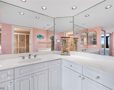 4001 Gulf Shore Boulevard N - Photo Thumbnail 8