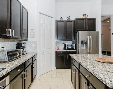 5169 Roma Street - Photo Thumbnail 7