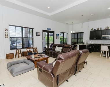 5169 Roma Street - Photo Thumbnail 9