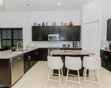5169 Roma Street - Photo Thumbnail 12