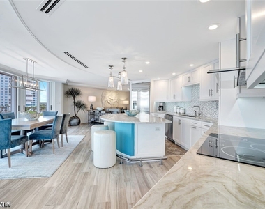 4041 Gulf Shore Boulevard N - Photo Thumbnail 10