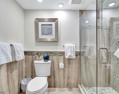 4041 Gulf Shore Boulevard N - Photo Thumbnail 15