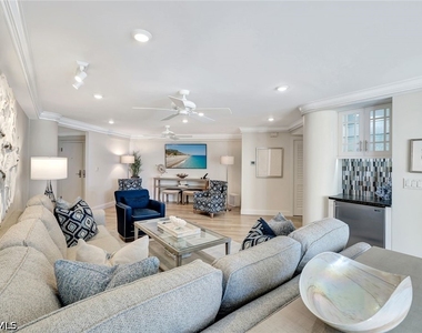 4041 Gulf Shore Boulevard N - Photo Thumbnail 4