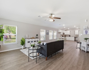 803 Jefferson Avenue - Photo Thumbnail 3