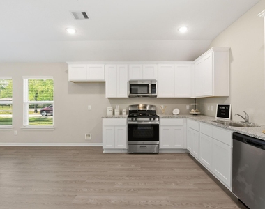 803 Jefferson Avenue - Photo Thumbnail 14