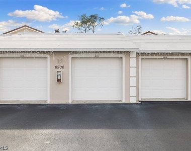 6900 Dennis Circle - Photo Thumbnail 11