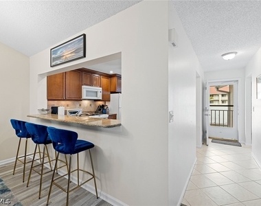 6900 Dennis Circle - Photo Thumbnail 5