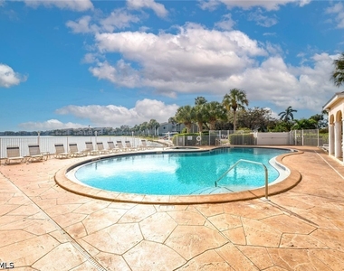 2835 Mizzen Way - Photo Thumbnail 33