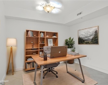 1060 Borghese Lane - Photo Thumbnail 28