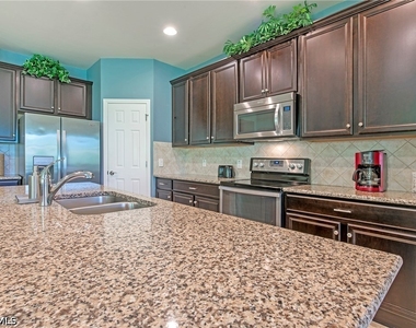 28000 Quiet Water Way - Photo Thumbnail 7