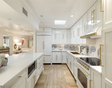 295 6th Street N - Photo Thumbnail 9