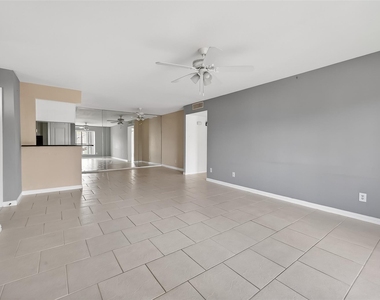 14555 Wunderlich Drive - Photo Thumbnail 3