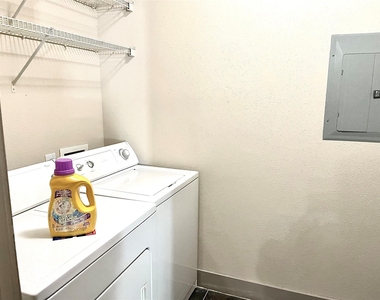 3660 Richmond St Avenue - Photo Thumbnail 12