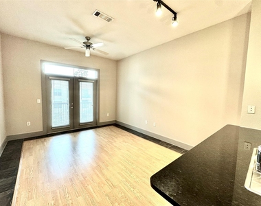 3660 Richmond St Avenue - Photo Thumbnail 4
