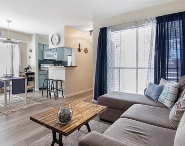 3506 Cove View Boulevard - Photo Thumbnail 5