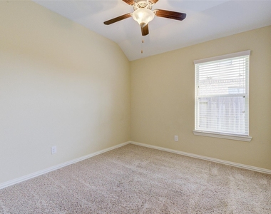 11206 Leila Park Court - Photo Thumbnail 9