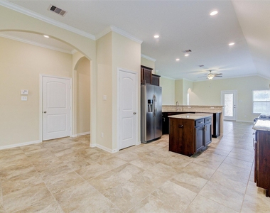 11206 Leila Park Court - Photo Thumbnail 7