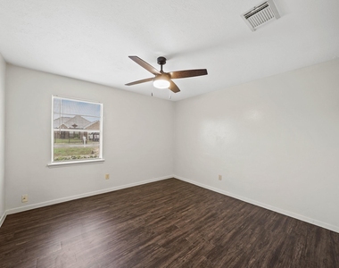 322 Pinedale Avenue - Photo Thumbnail 7