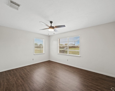 322 Pinedale Avenue - Photo Thumbnail 8